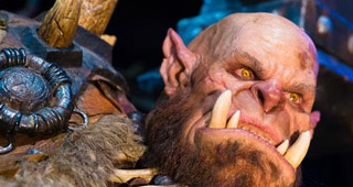 Une statue d'Orgrim très détaillée