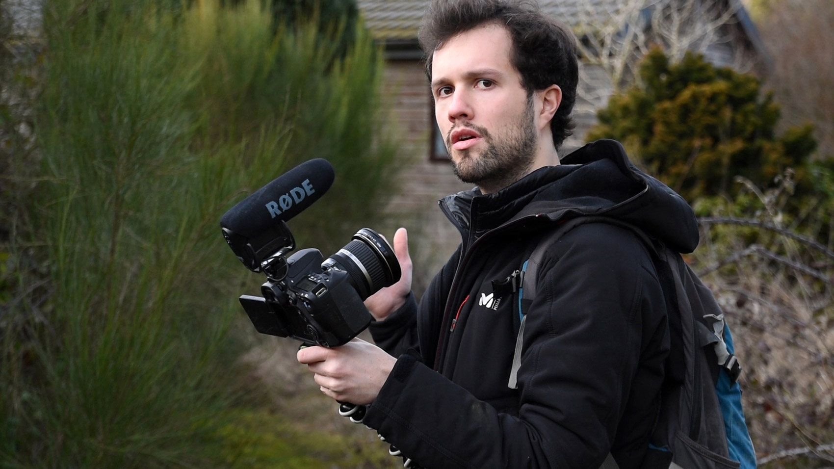 Mamytwink (Florian Henn) en pleine exploration du domaine abandonné d'un gangster