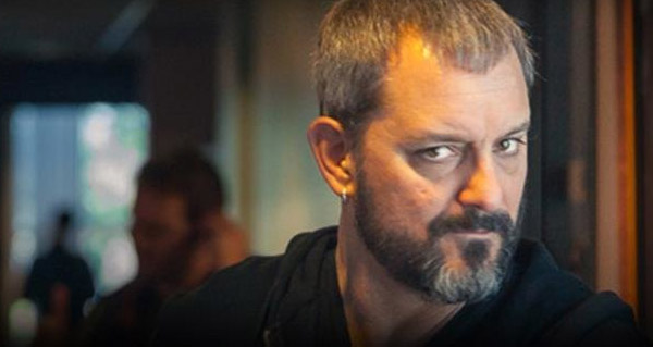 chris metzen en profite pour jouer a legion pendant sa convalescence