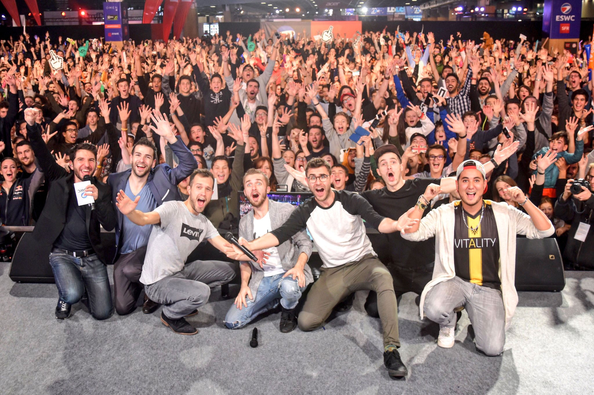 Mamytwink en compagnie de Cyprien et Squeezie lors de la Paris Games Week 2016